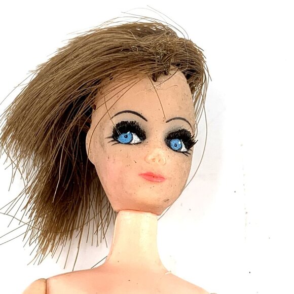 Dawn Doll Topper Red Brunette Hair Rooted Eyelashes Twist and Turn Vintage Flaw - Picture 2 of 8